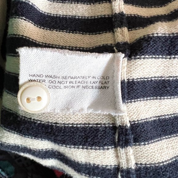 Portrait of a Flower, Medium Sweater - Picture 11 of 12